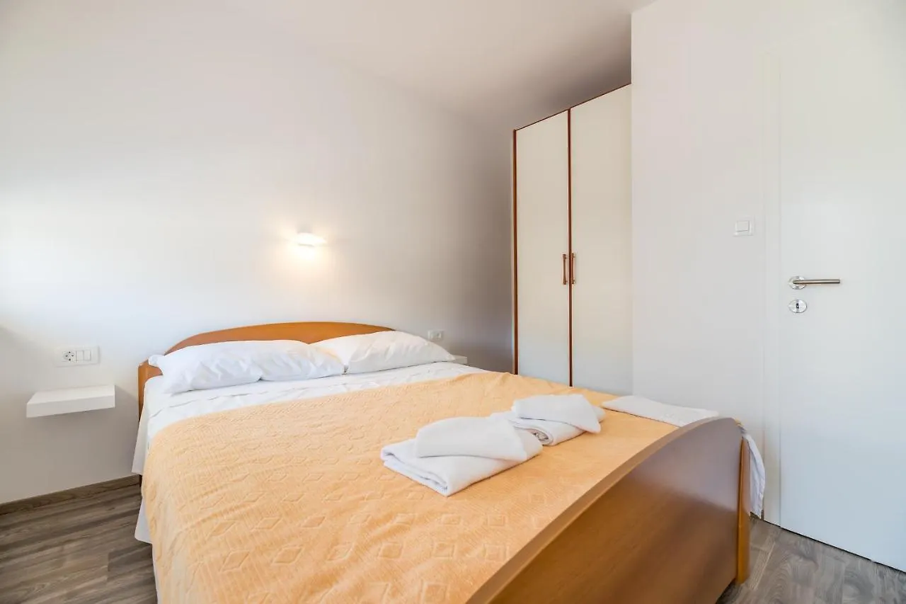 Dalibor Baska Rooms Guest house Baska (Krk)