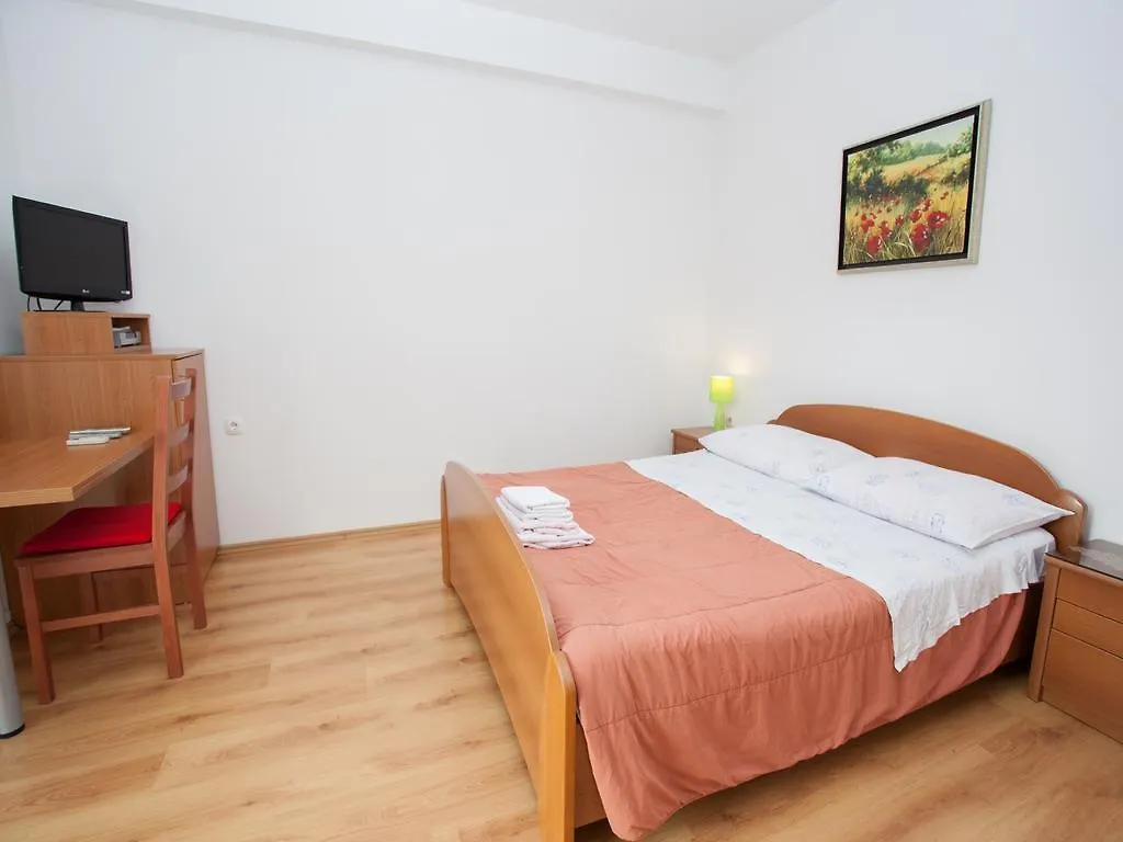 *** Guest house Dalibor Baska Rooms Croatia